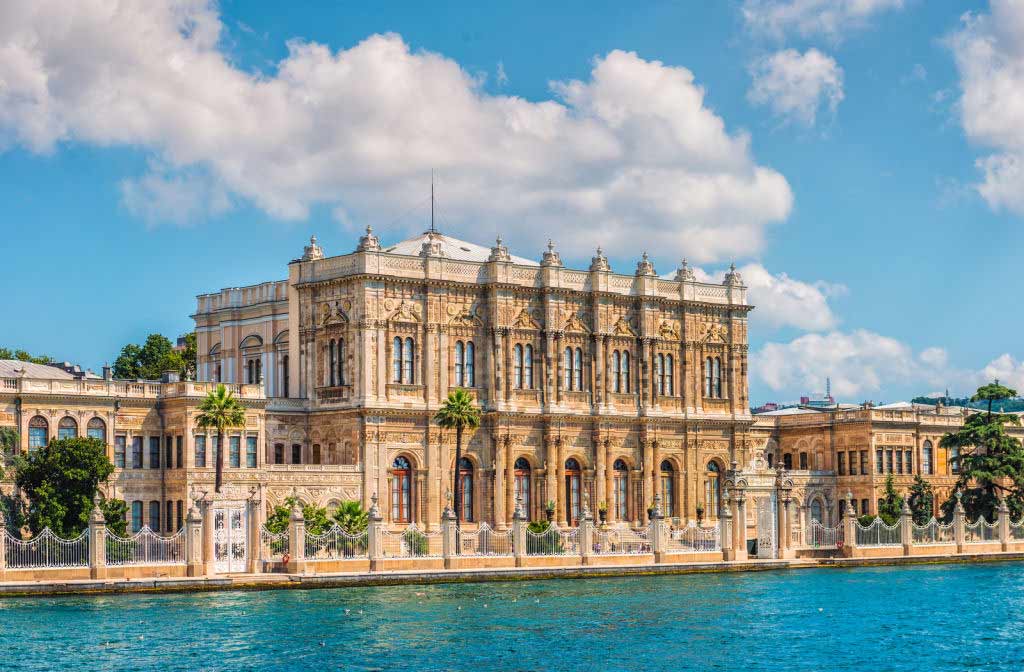 shopin-holidays-dolmabahce-palace-holiday-trip